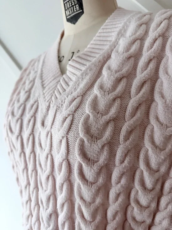 Aritzia Sunday Best Cable Knit Sweater Vest Pink XS| Preppy Cropped V-Neck - Picture 7 of 13